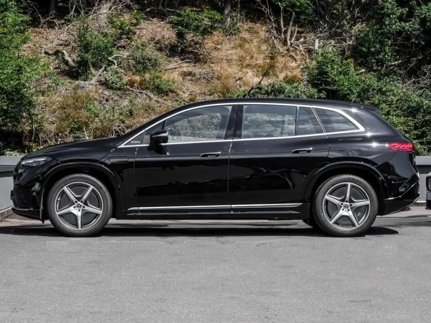 EQS 580 SUV 4M AMG/Hyperscreen/Pano/AHK/Burm4D