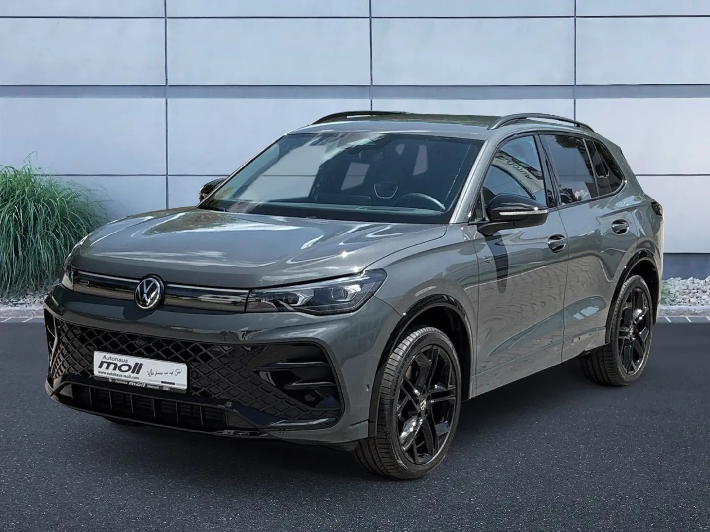 Tiguan R-Line 2.0 TDI 4M DSG*AHK*AreaView*HuD*Ke