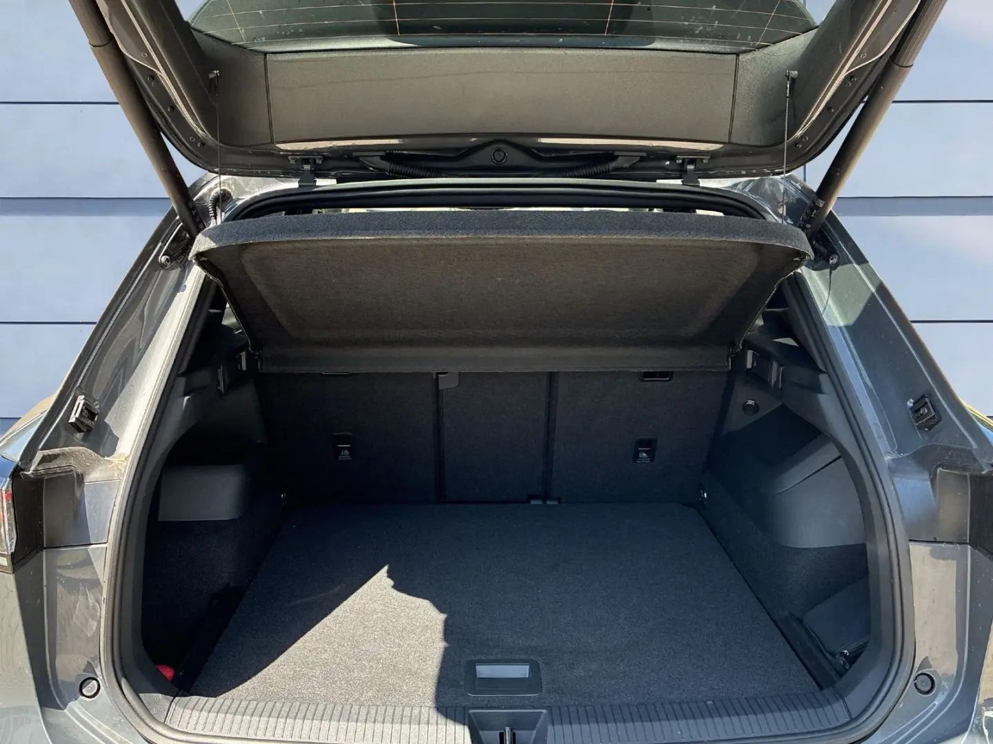 Tiguan R-Line 2.0 TDI 4M DSG*AHK*AreaView*HuD*Ke