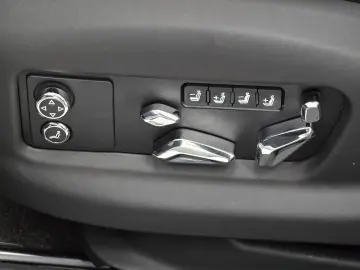 Flying Spur S V8*Mulliner*NAIM*Cambrian Grey*
