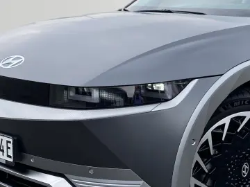 IONIQ 5 Uniq 77,4 kWh+4WD Sitzpaket+Pano+Assist.