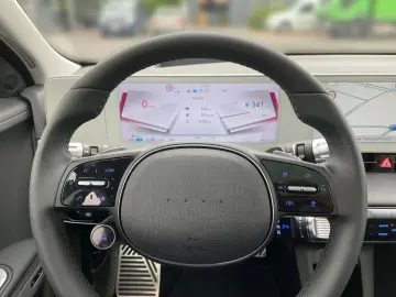 IONIQ 5 Uniq 77,4 kWh+4WD Sitzpaket+Pano+Assist.