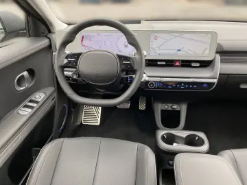 IONIQ 5 Uniq 77,4 kWh+4WD Sitzpaket+Pano+Assist.
