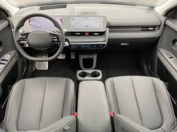IONIQ 5 Uniq 77,4 kWh+4WD Sitzpaket+Pano+Assist.