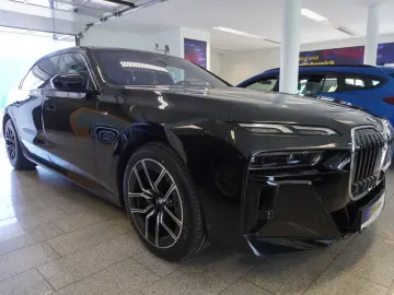 740 d xDrive Limousine Aut. Lang M Skyl. Kamera