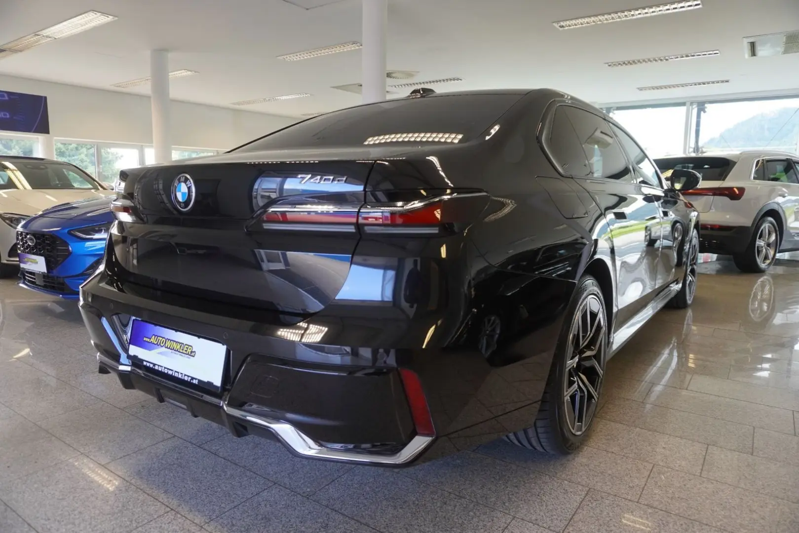 740 d xDrive Limousine Aut. Lang/M/Skyl./Kamera/