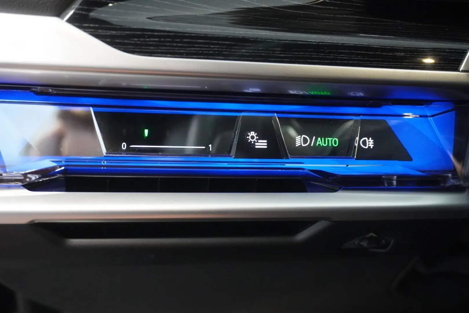 740 d xDrive Limousine Aut. Lang/M/Skyl./Kamera/