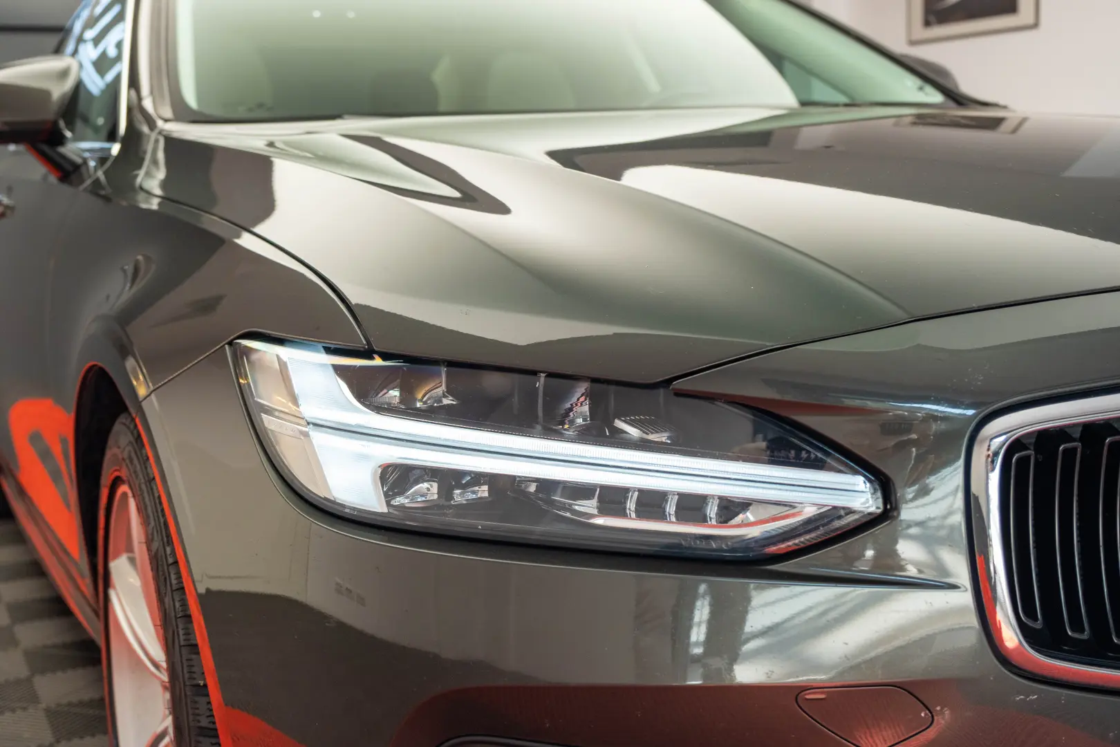 VOLVO S90