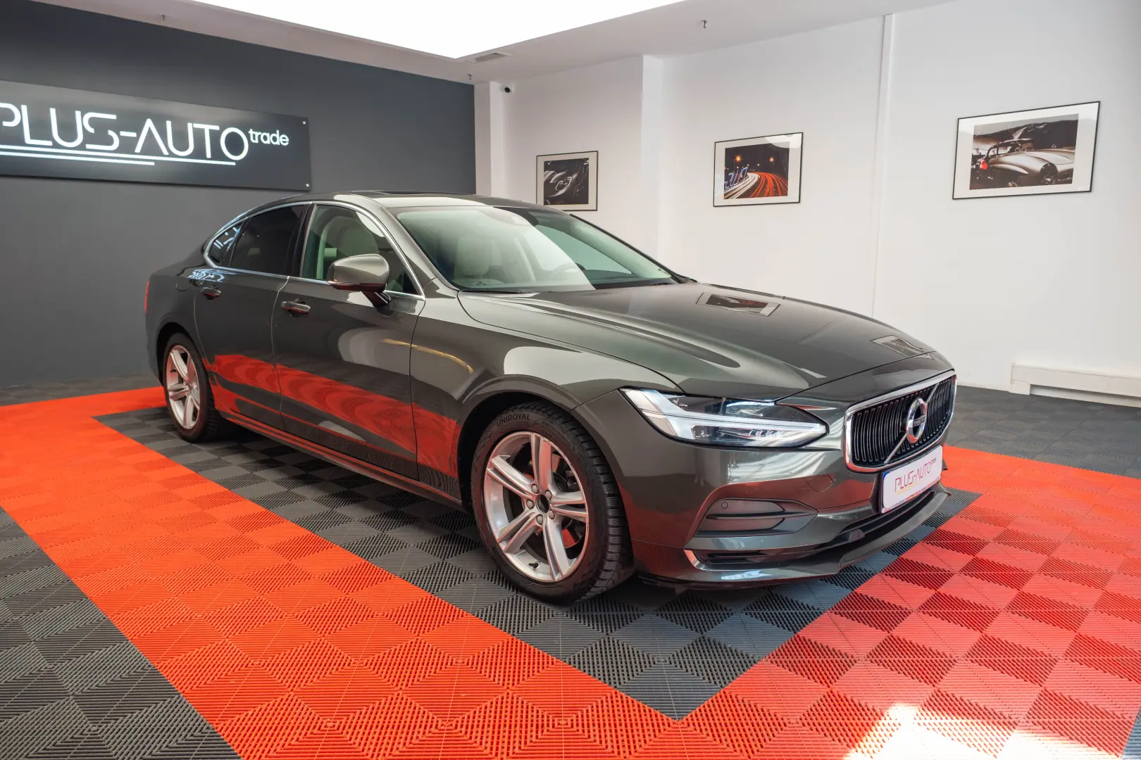 VOLVO S90