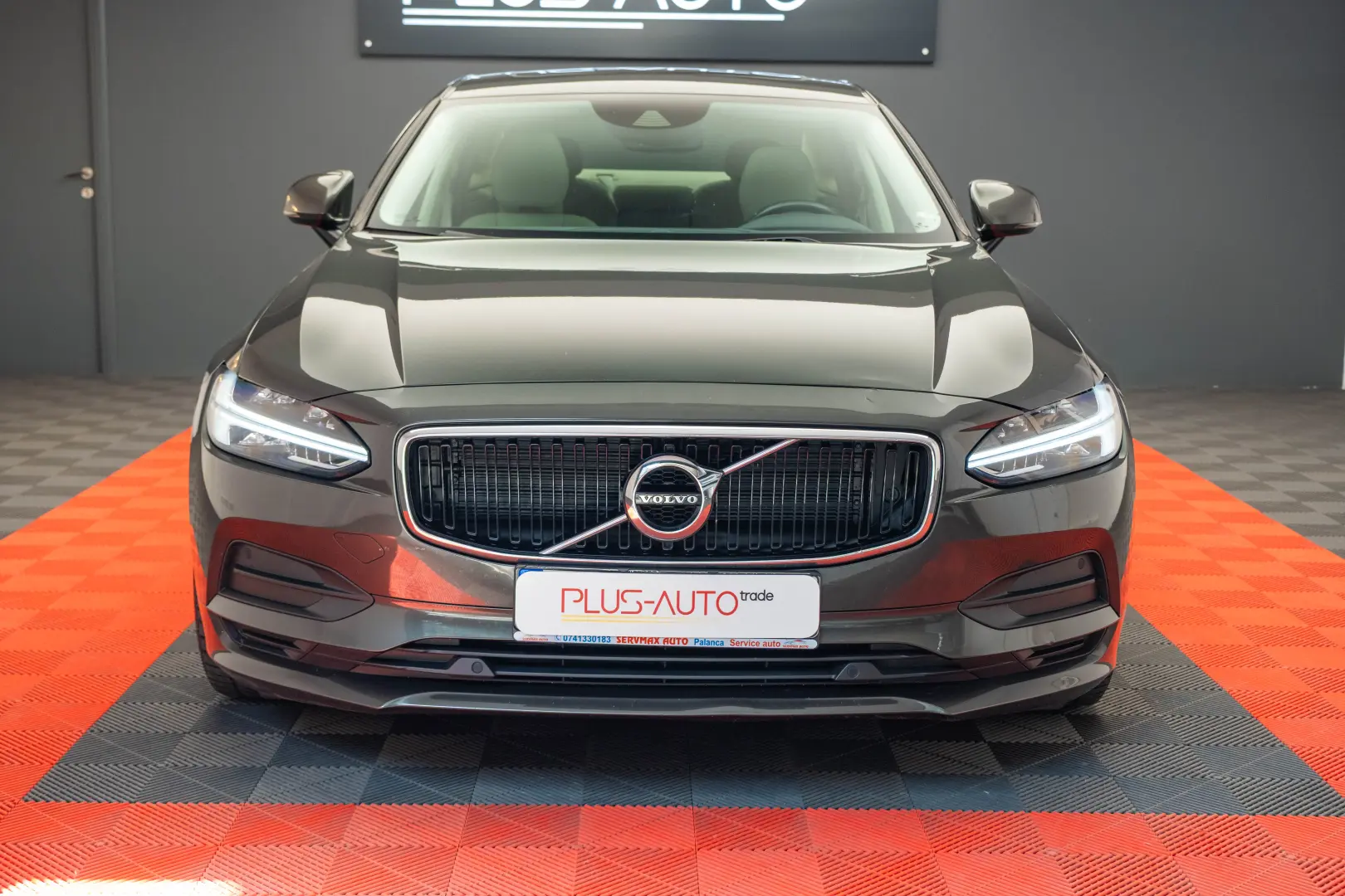 VOLVO S90