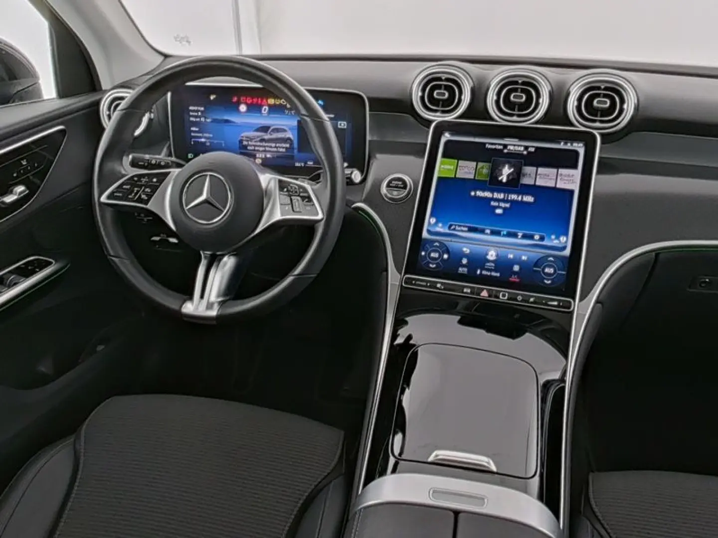 GLC 220 d 4M Avantgarde/LED/360°K/Panorama-D/AHK