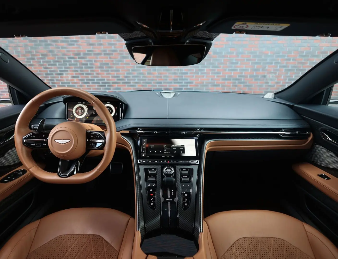 DB12 4.0 V8 | Iridiscent Emerald - Oxford Tan