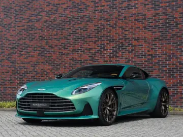 DB12 4.0 V8 | Iridiscent Emerald - Oxford Tan
