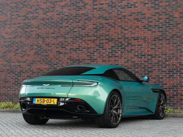 DB12 4.0 V8 | Iridiscent Emerald - Oxford Tan