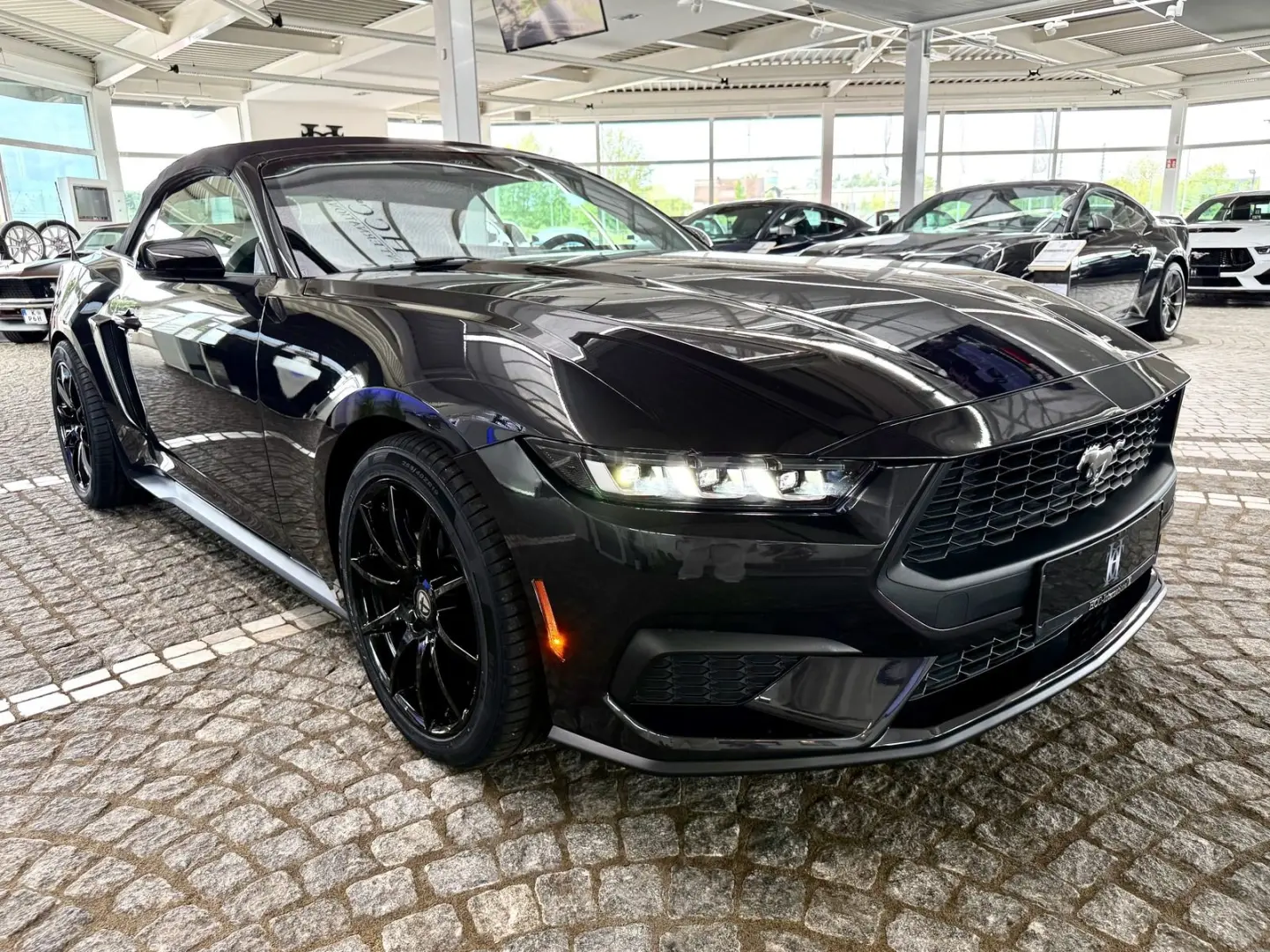 Mustang 2,3 EcoBoost Cabrio Autom. + Garantie