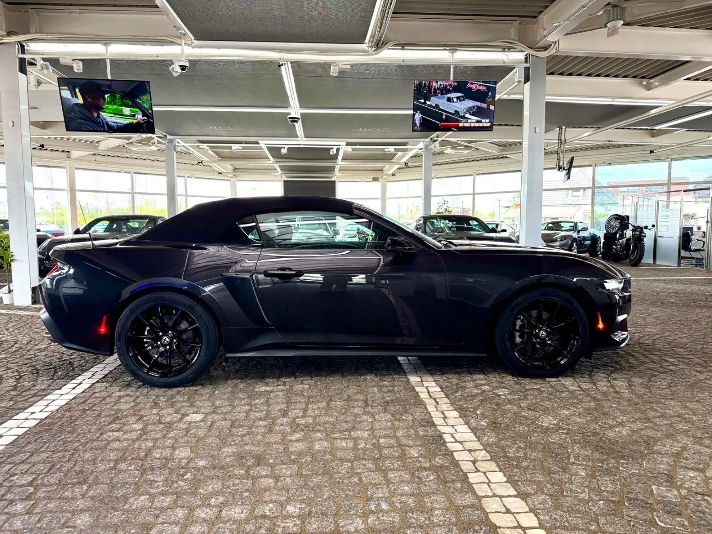 Mustang 2,3 EcoBoost Cabrio Autom. + Garantie