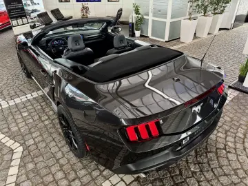 Mustang 2,3 EcoBoost Cabrio Autom. + Garantie