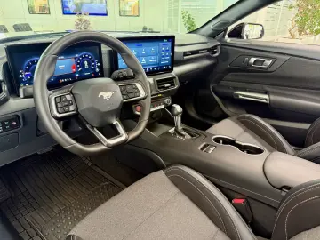 Mustang 2,3 EcoBoost Cabrio Autom. + Garantie
