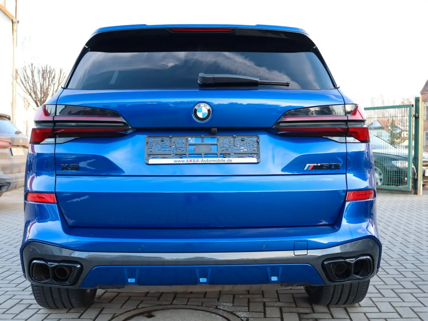 X5 M60i