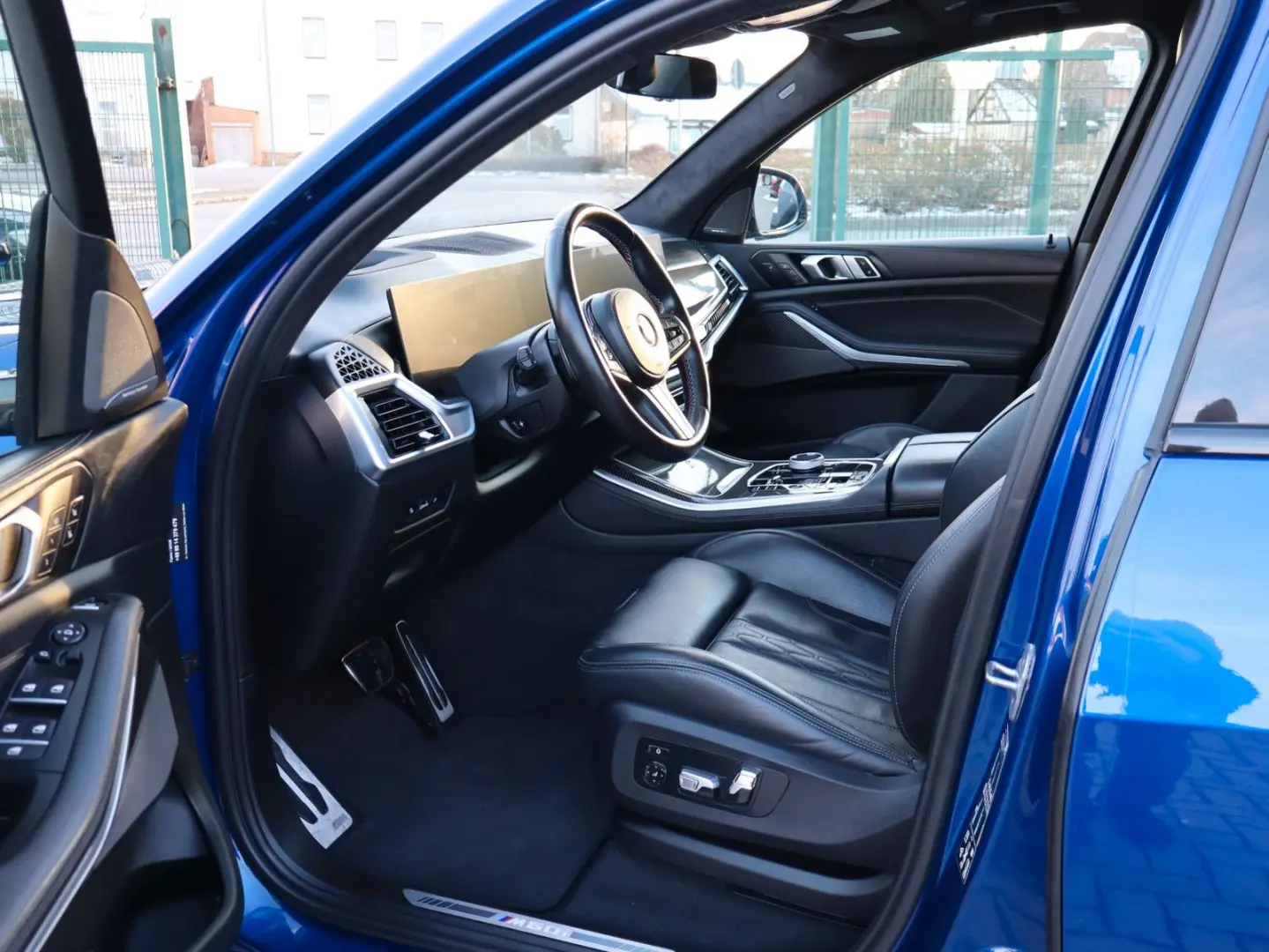 X5 M60i