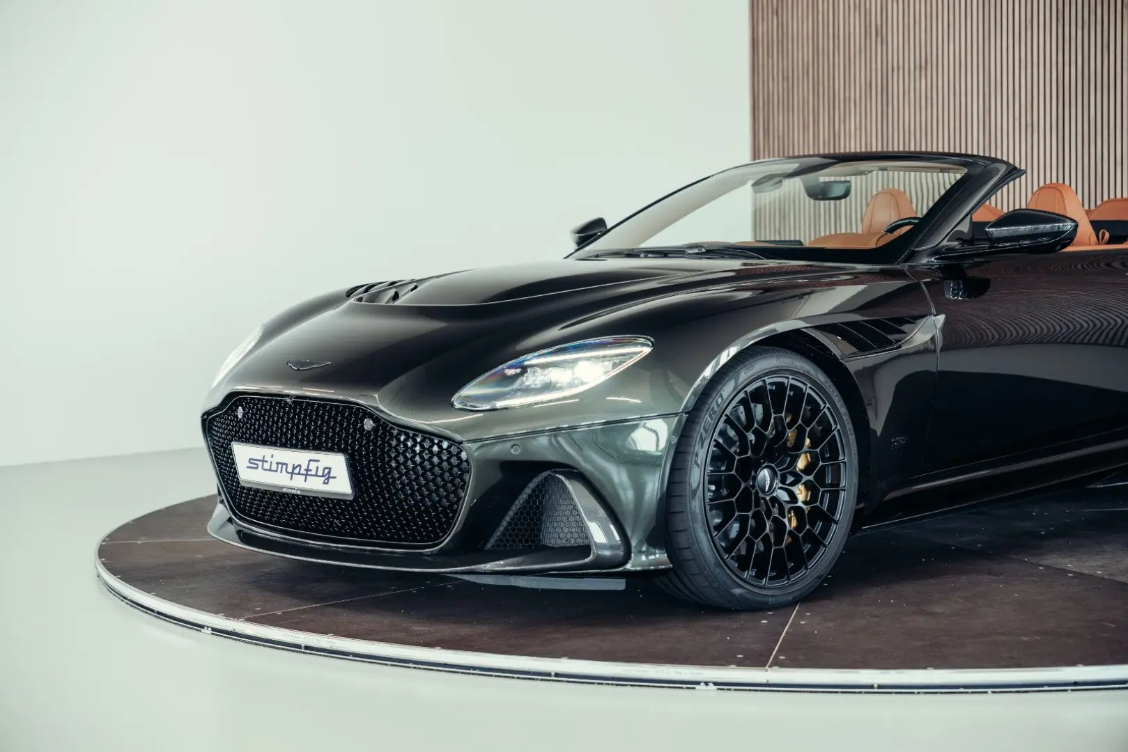 DBS 770 Ultimate Volante, Minotaur Green, MwSt.