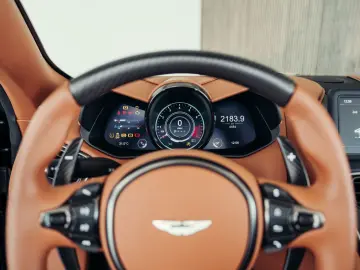 DBS 770 Ultimate Volante, Minotaur Green, MwSt.