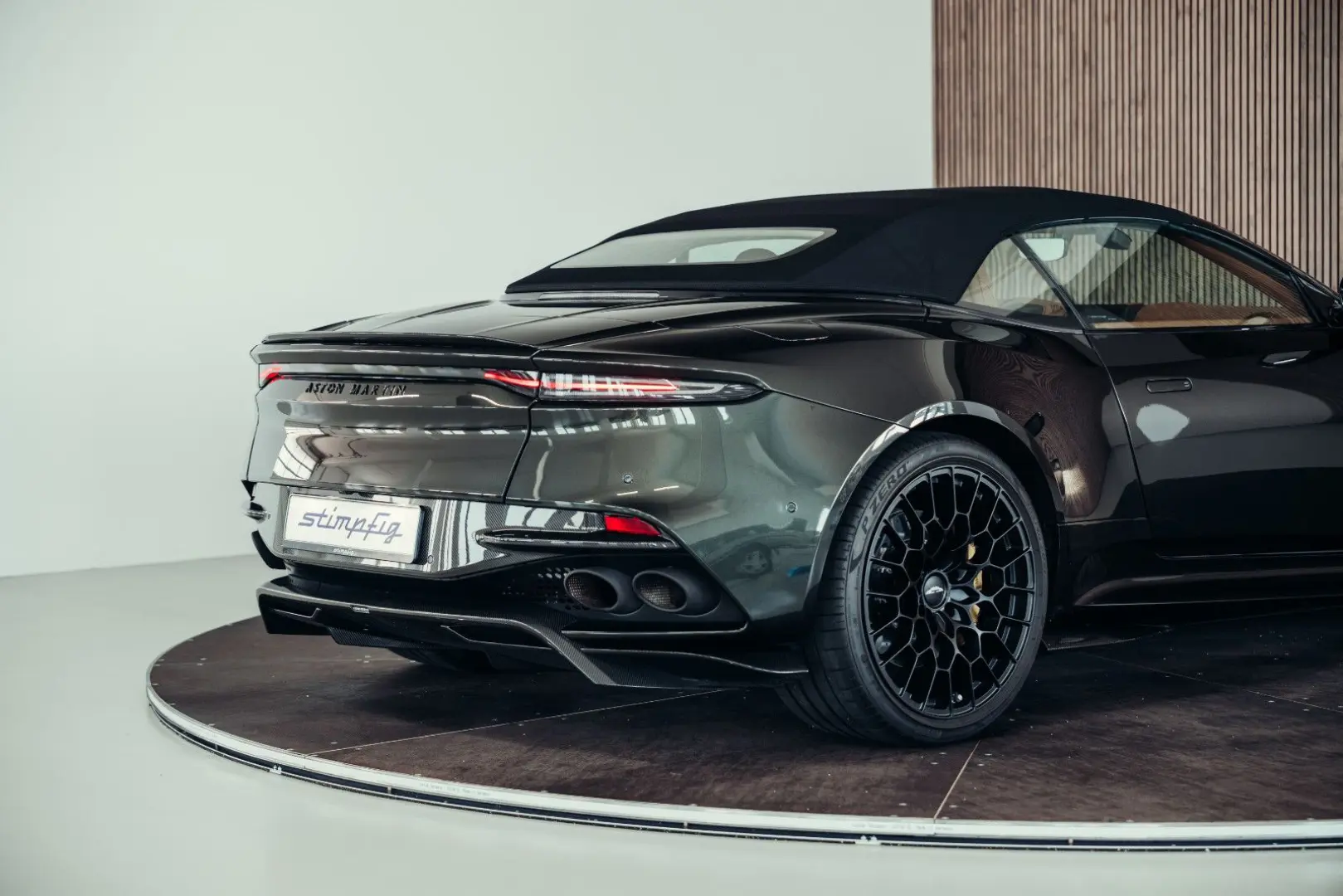 DBS 770 Ultimate Volante, Minotaur Green, MwSt.