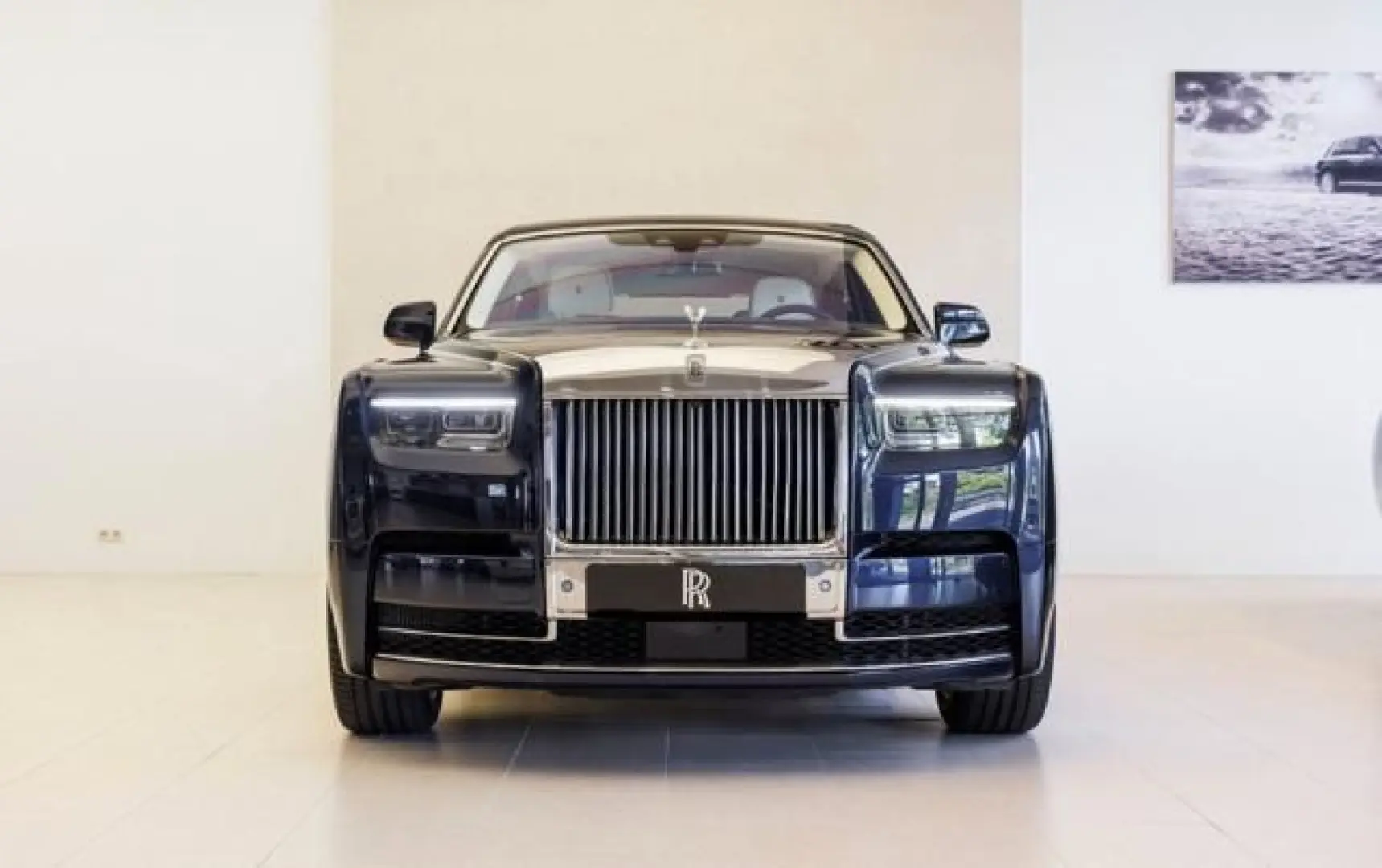 ROLLS-ROYCE Phantom SWB W12 420 KW (571HP)