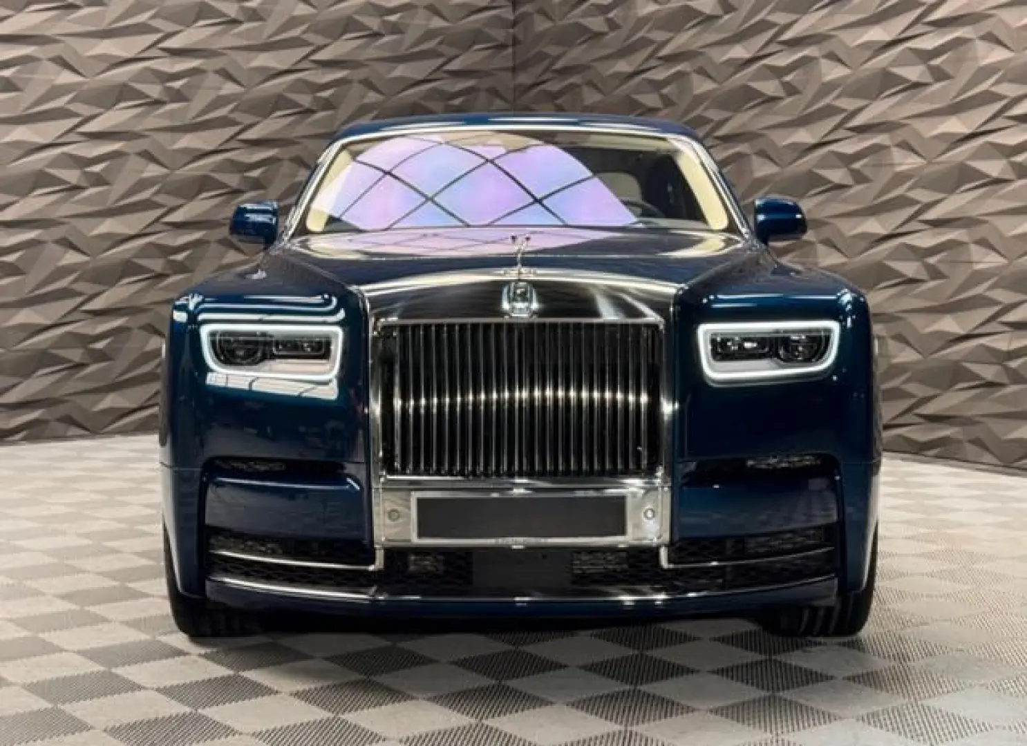 ROLLS-ROYCE Phantom SWB 