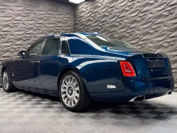 ROLLS-ROYCE Phantom SWB 