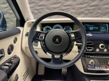 ROLLS-ROYCE Phantom SWB 