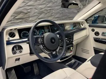 ROLLS-ROYCE Phantom SWB 