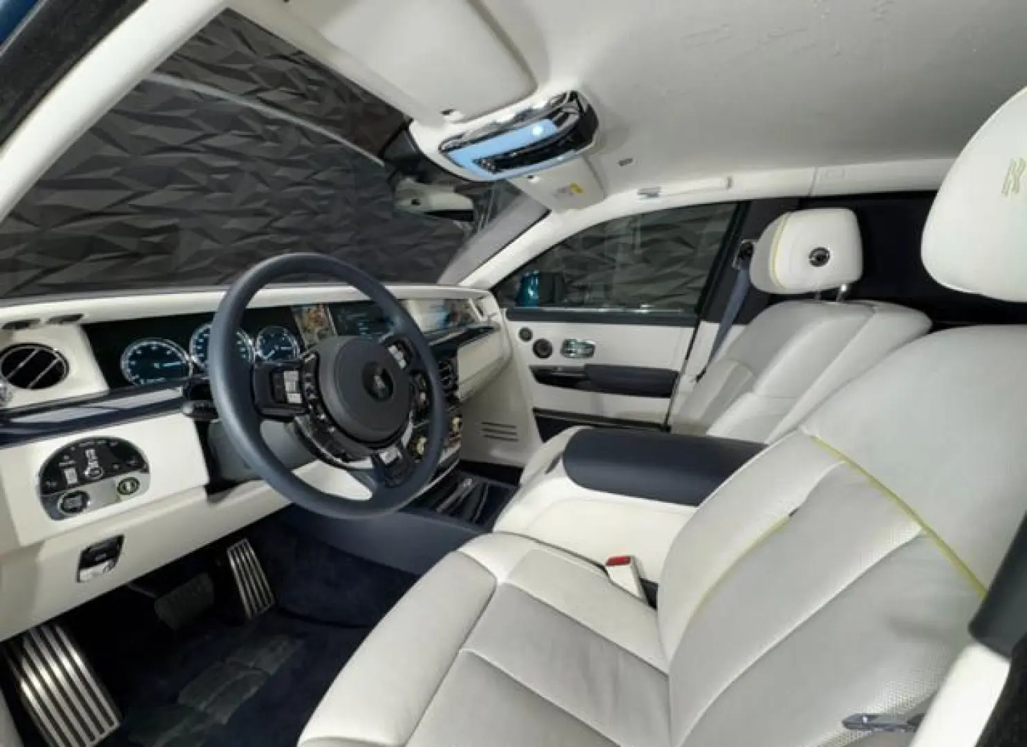 ROLLS-ROYCE Phantom SWB 