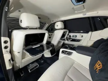 ROLLS-ROYCE Phantom SWB 