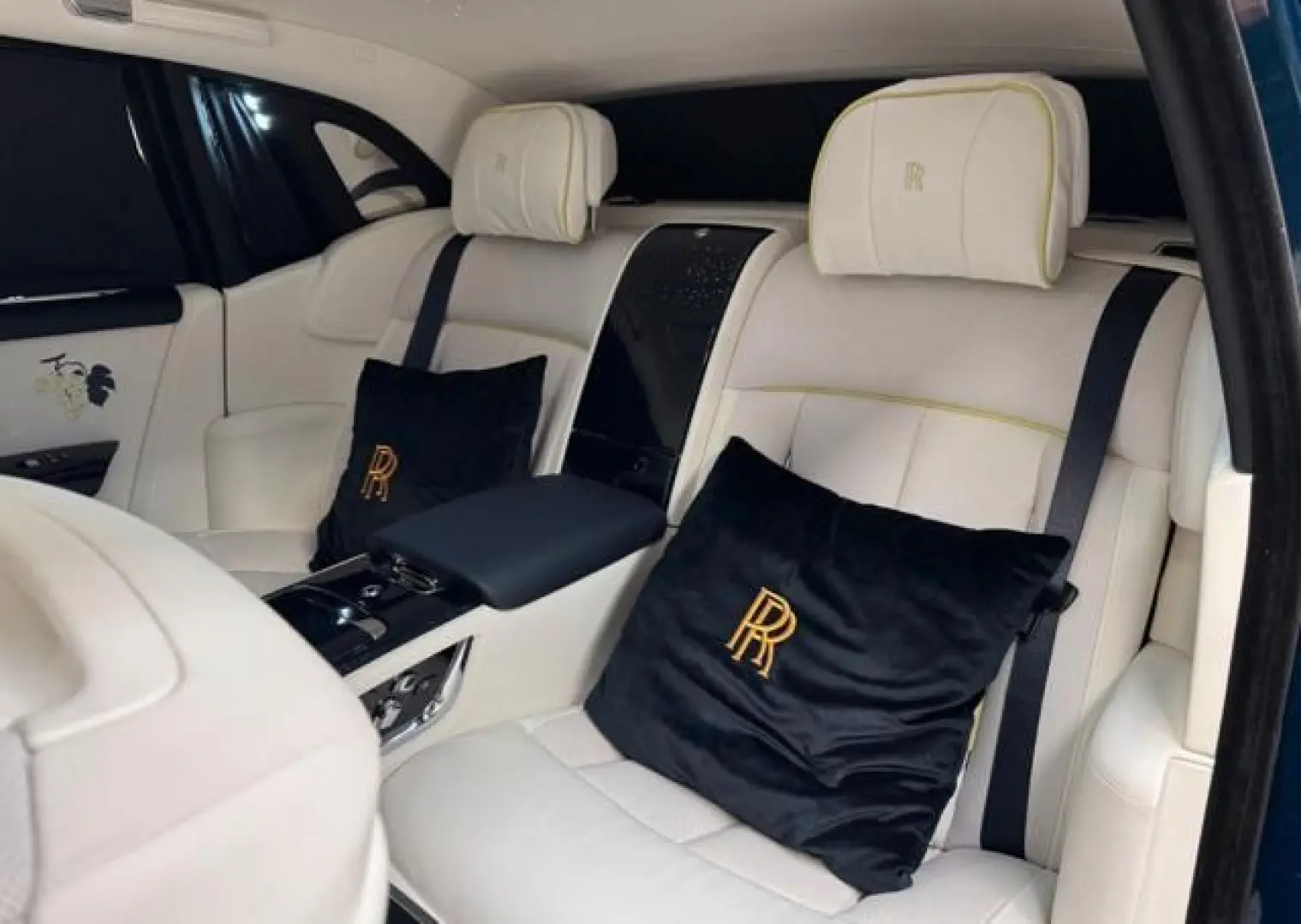 ROLLS-ROYCE Phantom SWB 