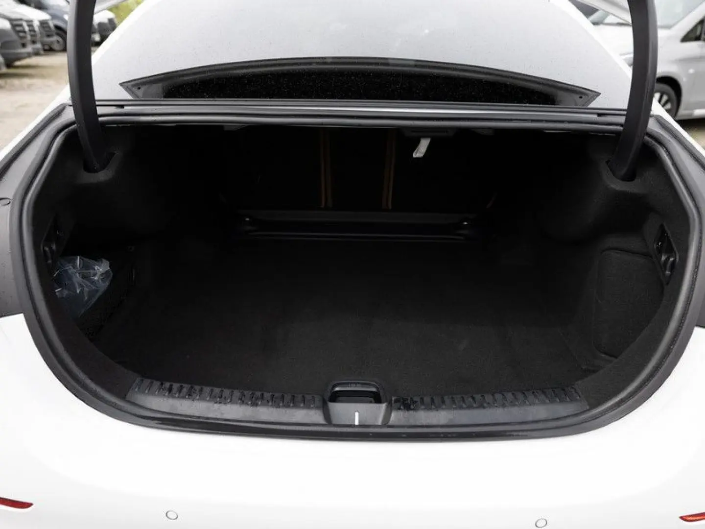 E 200 AMG-Sport/Super/Pano/Burm/Sitzklima/Distr