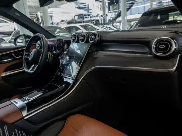 GLC 300 4M AMG-Sport/Pano/Winter/MEMO/DIGITAL/19
