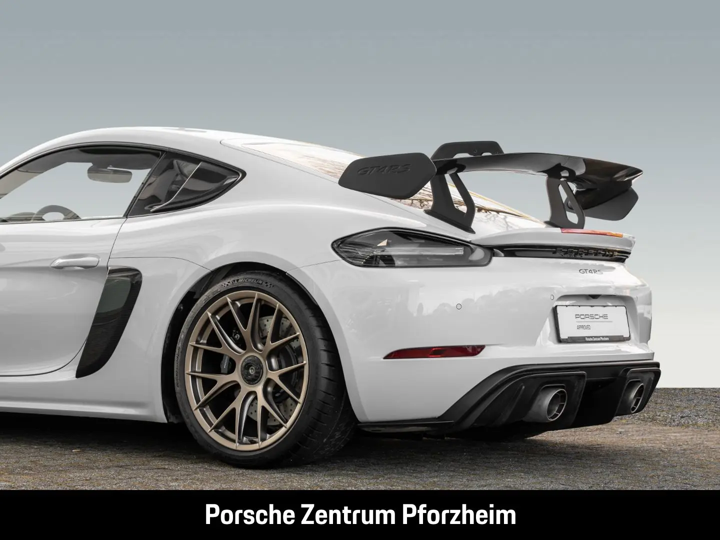 Cayman 718 GT4 RS BOSE Sportgas Überrollkäfig