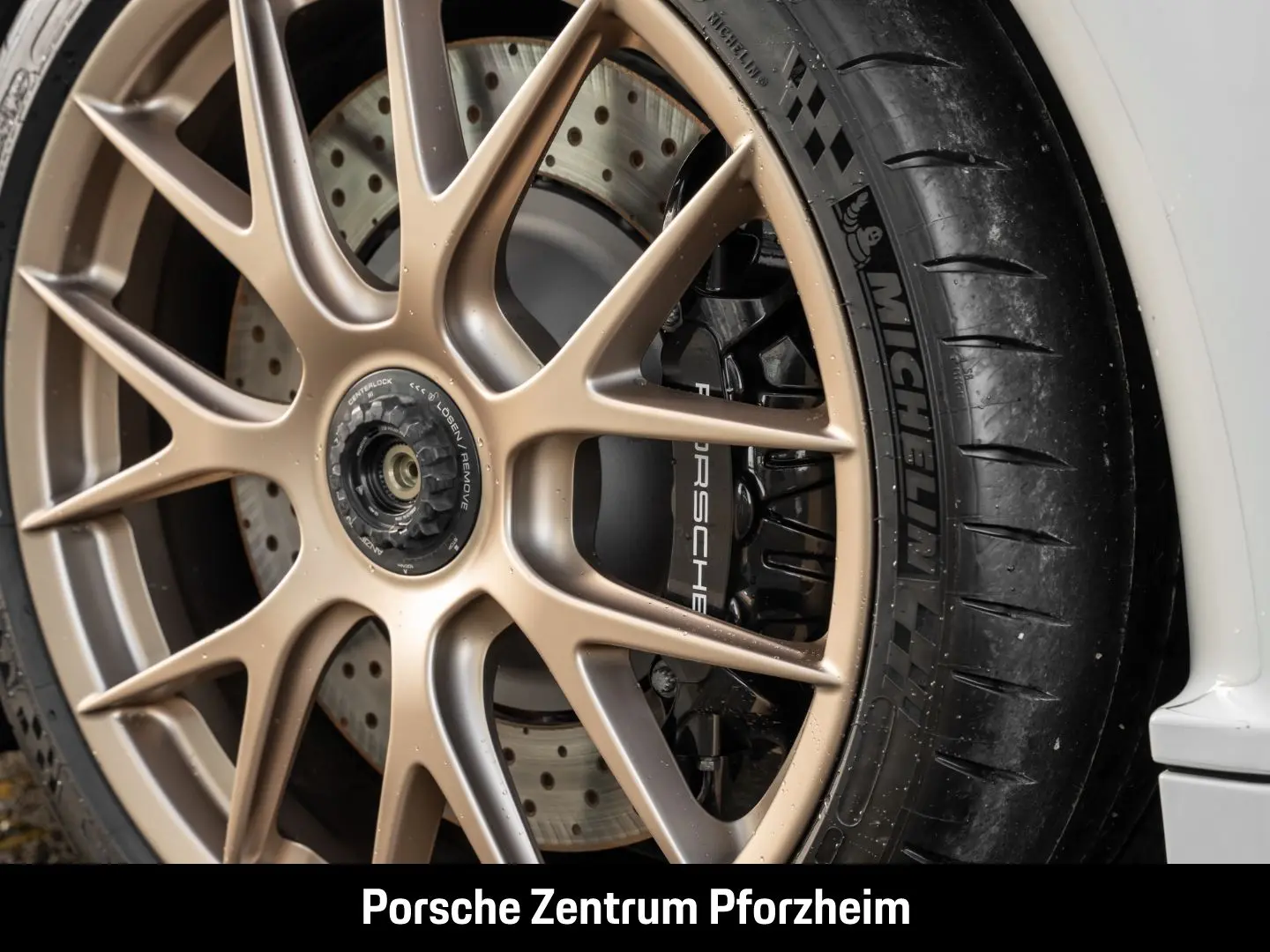 Cayman 718 GT4 RS BOSE Sportgas Überrollkäfig