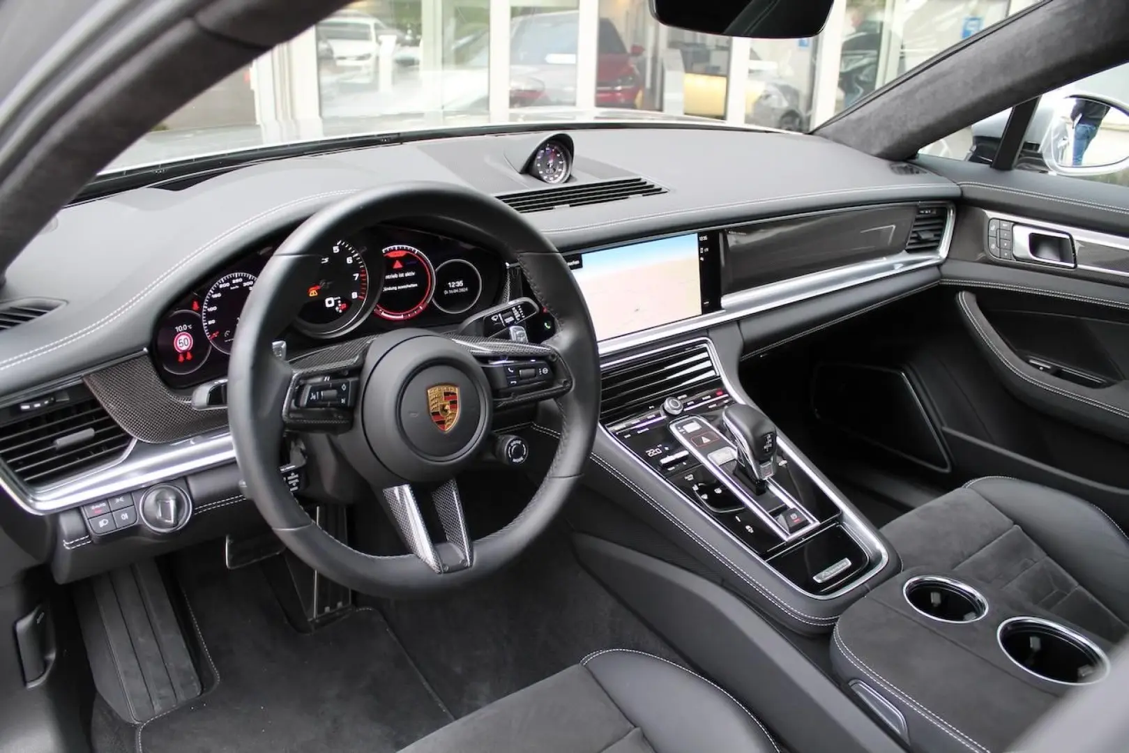 Panamera GTS HUD Panorama Softclose PDCC Inno...