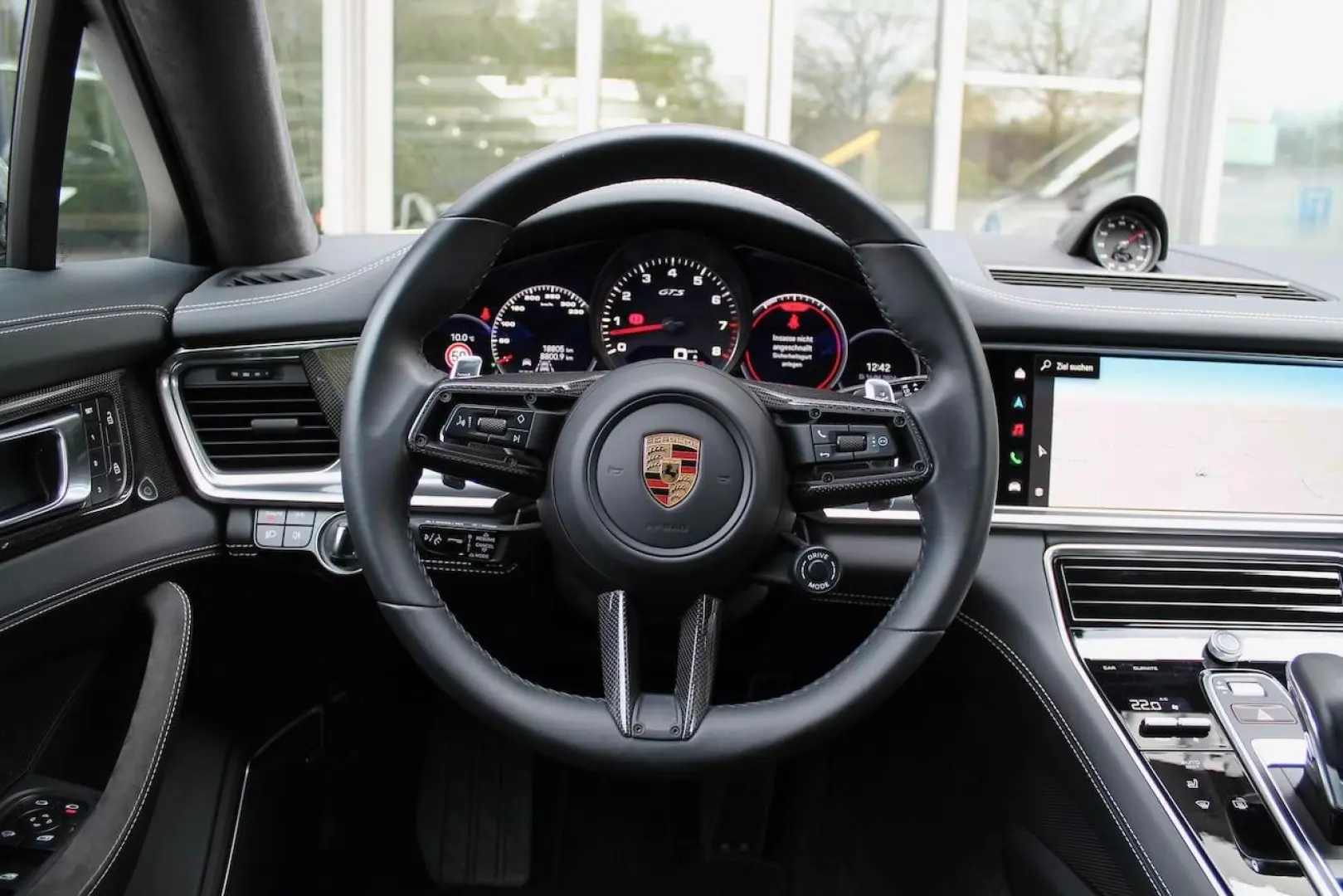 Panamera GTS HUD Panorama Softclose PDCC Inno...