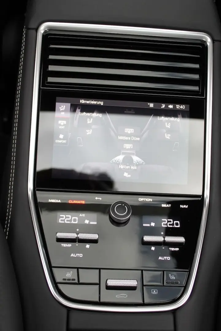Panamera GTS HUD Panorama Softclose PDCC Inno...