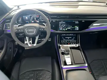 RS Q8 SUV 23
