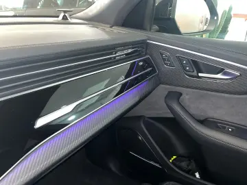 RS Q8 SUV 23