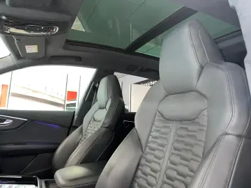 RS Q8 SUV 23