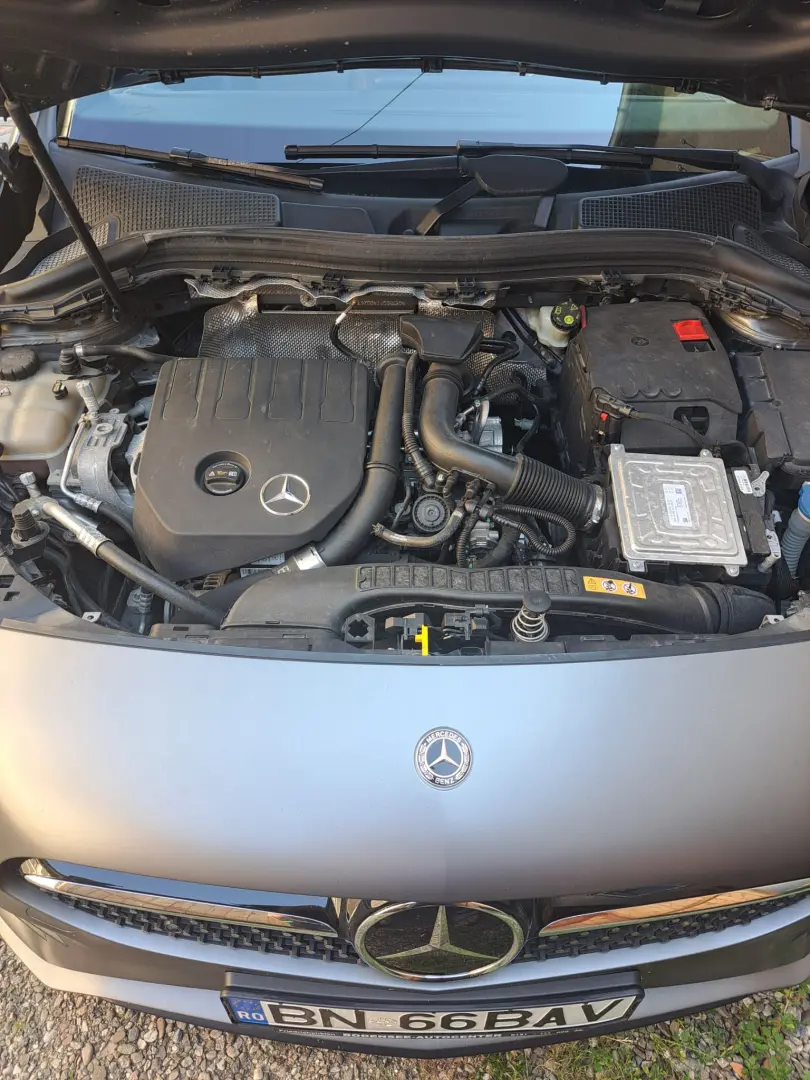 Mercedes-Benz B 180