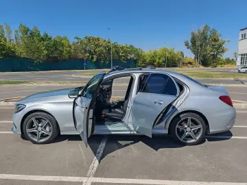 Mercedes-Benz C 400