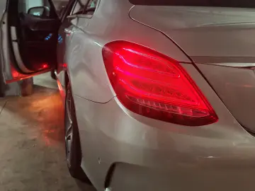Mercedes-Benz C 400