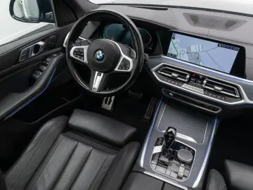 X7 xD40d M Sport Panorama 360°Laser HUD SoftClos