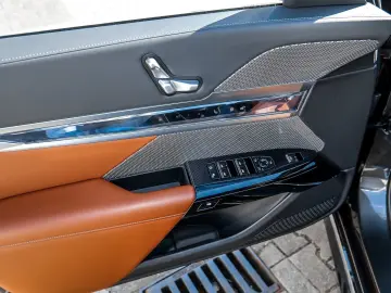 750e xDrive Integral DA Prof. PA Prof. HuD Multi